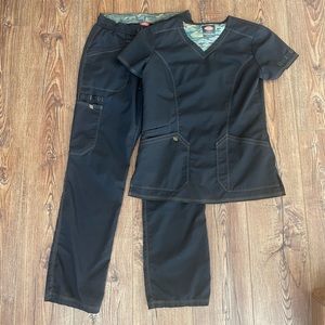 Dickies scrub set